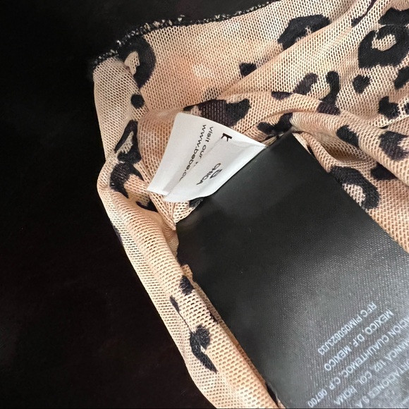 Bebe Cold shoulder flowy blouse - Picture 11 of 15